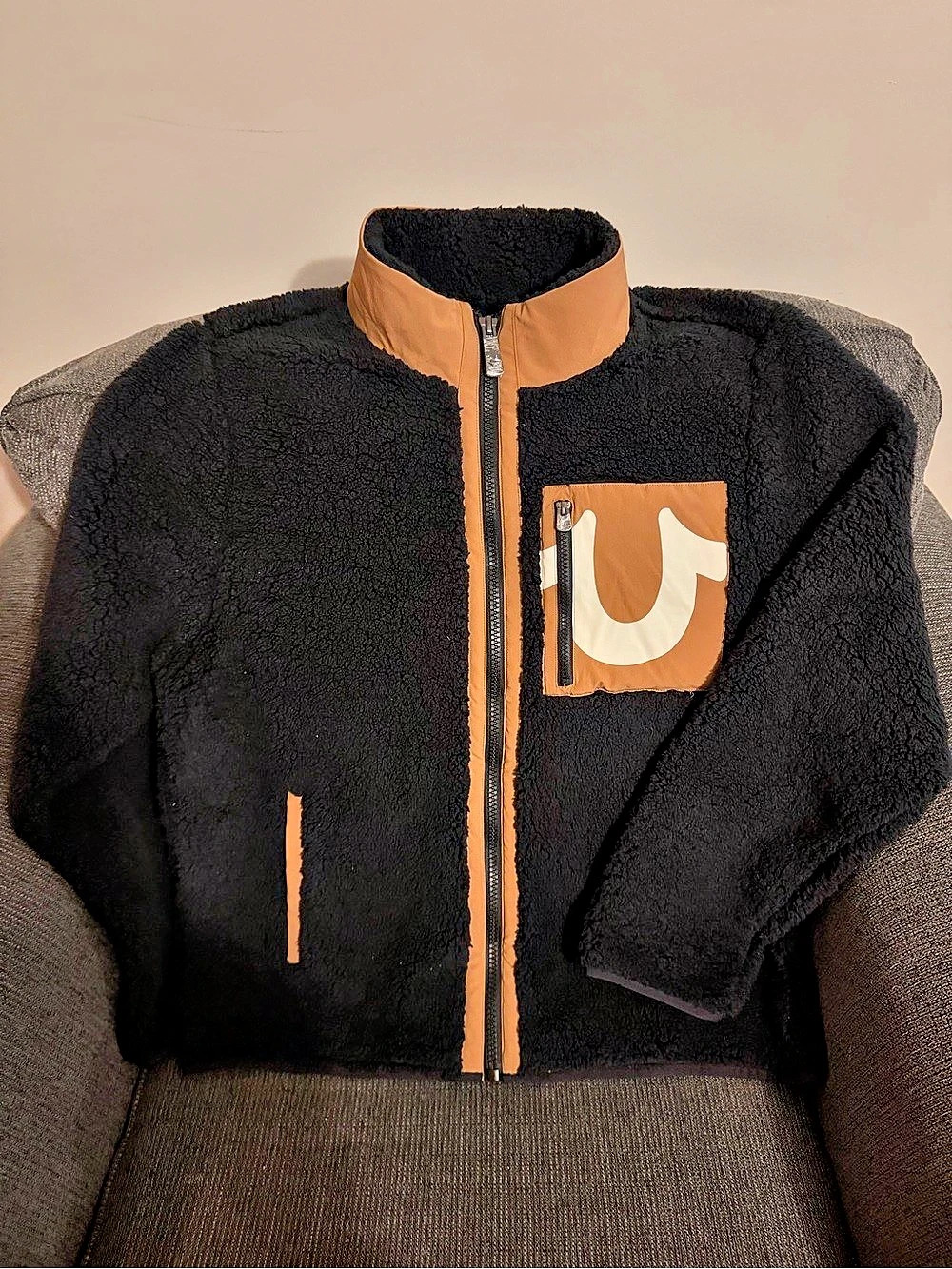 True Religion Onyx and Tan Sherpa Zip Up Size Medium NWT